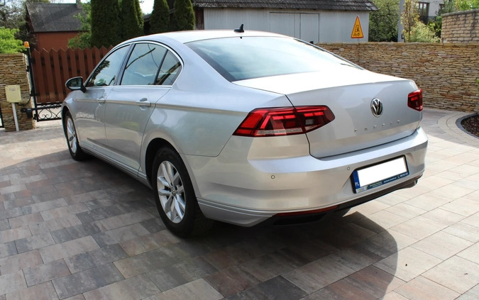 Volkswagen Passat cena 82800 przebieg: 157000, rok produkcji 2020 z Trzebnica małe 781